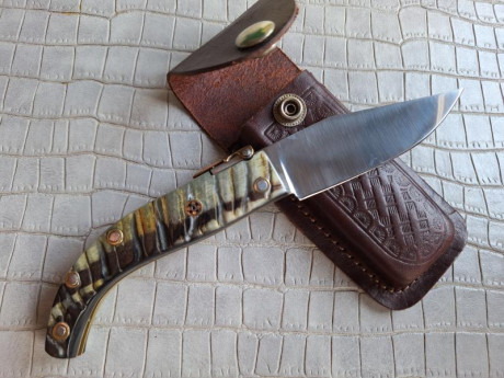 Buenas tardes compañeros,

Pongo a la venta estos cuchillos y navajas en perfecto estado

Portes dentro 81