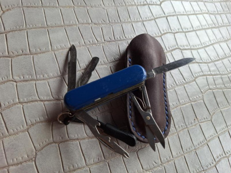 Buenas tardes compañeros,

Pongo a la venta estos cuchillos y navajas en perfecto estado

Portes dentro 161