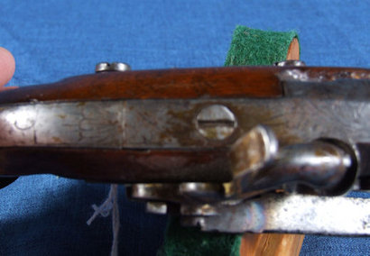 Venga a por otra , y esta creo que os va a gustar mucho . . .
Early Spanish Migulet Pistol, engraved and 21