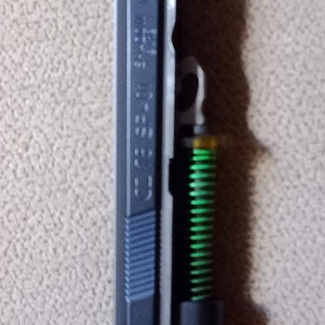 Se vende pist0la CZ 75 SP-01 Shadow 1  su predio 900 euros con el envio el arma viene con 3 cargadores 20