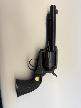 Vendo revolver Chiappa vaquero SAA-22 de 10 balas guiado en F pero con certificado BOPE para poder guiar 02