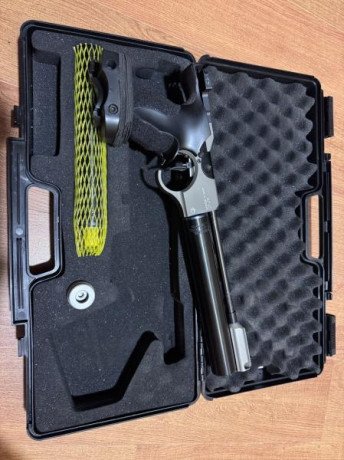 Vendo Hammerli AP 40, en perfecto estado, le hice una revisión en Ibergrips a finales de año. 
Dos bombonas. 01