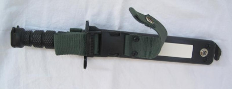 VENDO:

  -- PARA COLECCIONISMO CUCHILLOS MILITARES: --

--  BAYONETA ORIGINAL NORINCO QBZ95, china auténtica, 02