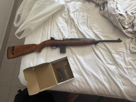 Se vende o se cambia por otro rifle o arma corta un m1 carbine marca iver jhoson calibre 30-222, vainas 00