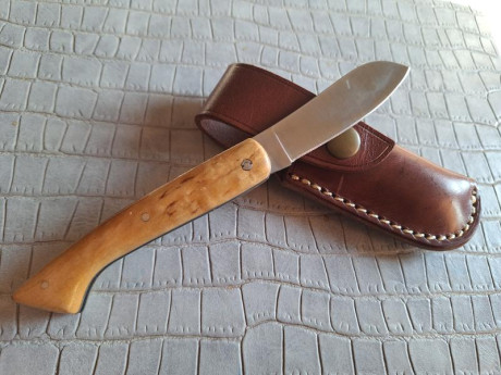 Buenas tardes compañeros,

Pongo a la venta estos cuchillos y navajas en perfecto estado

Portes dentro 70