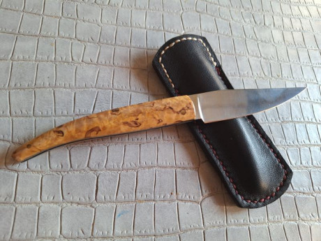 Buenas tardes compañeros,

Pongo a la venta estos cuchillos y navajas en perfecto estado

Portes dentro 110