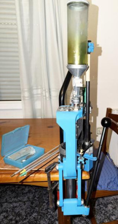 Buenos días se vende por 800€ Dillon 650XL con la conversión del 9mm. P, lleva también el tubo y el disco 01