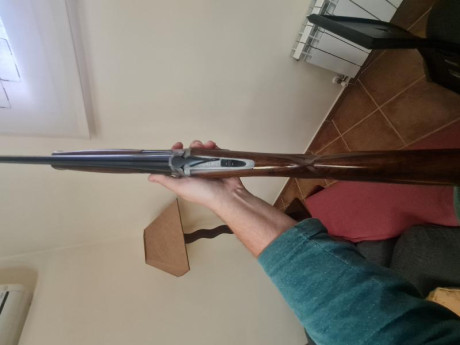 Lanber Sporting 76 cm, 12/76. Punto de fibra, estuche con 5 polichoques. Expulsora. Maletín de piel. Menos 00
