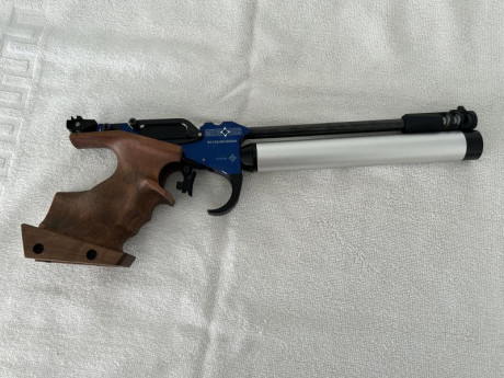 Vendo pistola pcp de competición Match Guns MGH1 mecanica, por cambio de disciplina. Comprada nueva en 02