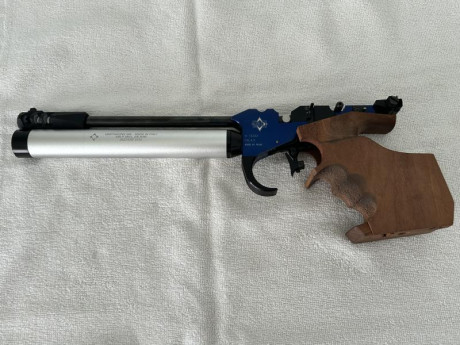Vendo pistola pcp de competición Match Guns MGH1 mecanica, por cambio de disciplina. Comprada nueva en 00