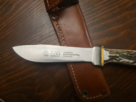 Vendo cuchillo Puma modelo Hunter's Pal, perfecto estado. 175€. 01
