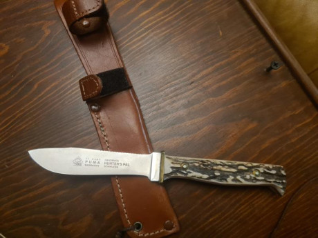 Vendo cuchillo Puma modelo Hunter's Pal, perfecto estado. 175€. 00