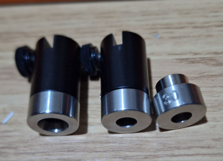 Se venden comparador de puntas, medidor de hombro ambos para el calibre .30 mas el pie de rey original 02