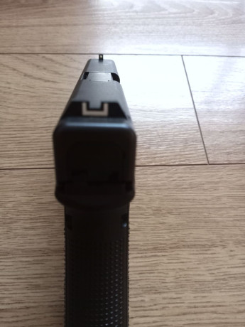 Vendo GLOCK 17 GEN 4, pocos tiros, la tengo desde hace bastantes años, muy cuidada.

Guiada en "A", 11
