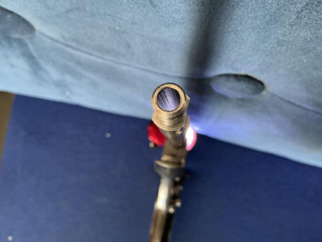 Se vende pistola del .22 LR Astra TS22 en buen estado estético y funcional .
Con cachas de diestro y otras 30