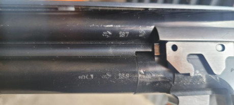 Un compañero vende una escopeta superpuesta Browning Ultra XS Sporting con 71cm de cañón porteado con 10