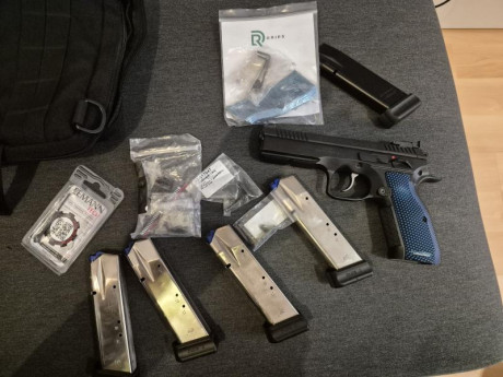 Vendo CZ SHADOW 2, con poco uso, 3 entrenamientos de ipsc y lo demás precisión. Se puede ver en su estado, 00