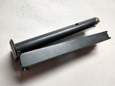 Hola a todos
Pongo a la venta varios modelos de cargadores de pistolas Star , empiezo por unos de Star 90