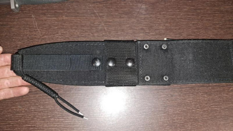 Antiguo cuchillo de Gerber bmf modelo liso con brujula silva y piedra de afila.
Nuevo a estrenar
380 euroa 12