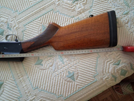 Por exceso de armas vendo esta Browning A5 12/70.
Cañon de 70cm.
Esta muy bien cuidada y mantenida.
Ahora 02