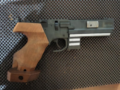 Buenas tardes.

Pues, como reza en el título, quiero comprar una pistola de competición que funcione con 12