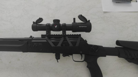 En perfecto estado de funcionamiento y en buenas condiciones, pero recuerde que estas armas Rusas no están 00