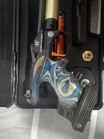 vendo por no usar mi pistola Morini cm200e1 ,tiene gatillo lottes y empuñadura sin retocar de rink talla 11