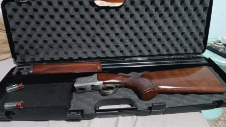 Browning citori en muy buen estado de 76 de cañón, chokes fijos 1 y   1.5  con muy pocos tiros,  anima 02