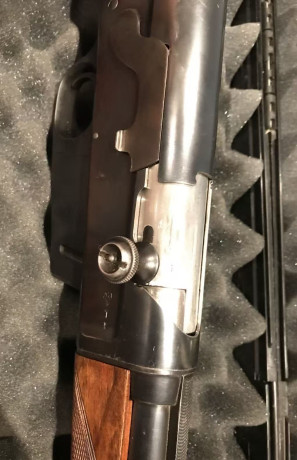 Se vende rifle FN Browning 1900 semi-auto caliber 35 Rem. en buen estado.
Solo se produjeron 4.950 unidades 00