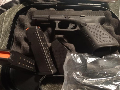 Glock 19 gen 5 de mayo de esta año, sin uso. Está preparada con gatillo performance de Glock, conector 02