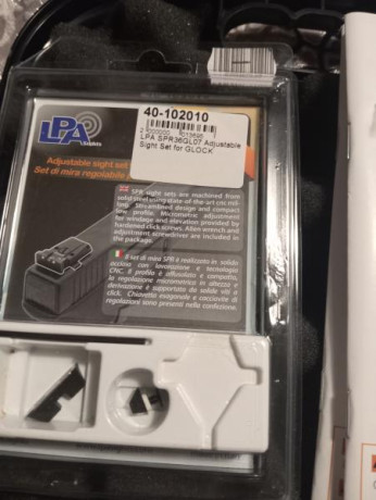 Glock 19 gen 5 de mayo de esta año, sin uso. Está preparada con gatillo performance de Glock, conector 00