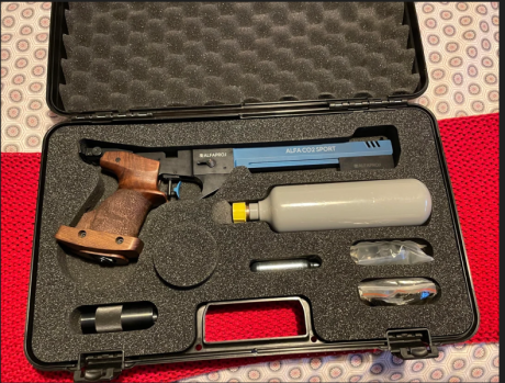 Buenos días.

Busco estas armas de Co2:

Carabinas del 4,5:

Armigas Olympic o Marocchi.
Walther lever 20