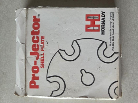 Vendo Shell Plate de Hornady nº 8, para prensa progresiva.
Referencia 392608.
La caja esta un poco deteriorada 01
