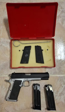 Vendo pistola LLAMA MAX II, en calibre 9x19 (9pb), distancia entre miras 160 mm,  con 2 cargadores con 00