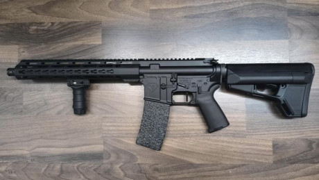 Vendo rifle AR15 made in usa, de la marca Double Star, del calibre 300 Blackout, NUEVO a ESTRENAR!   
Cañón 00