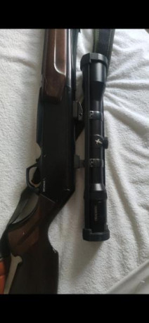 Un amigo vende rifle browning semiautomático long trac calibre 7mm con monturas apel completas y visor 00