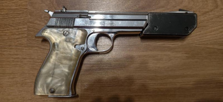 Buenas, un amigo pone a la venta su Star SA  cal .22Lr   el arma esta en muy buen estado mecánico y de 01