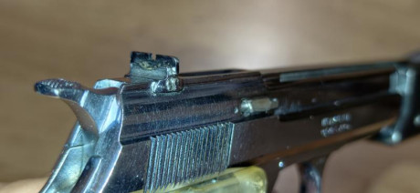 Buenas, un amigo pone a la venta su Star SA  cal .22Lr   el arma esta en muy buen estado mecánico y de 00