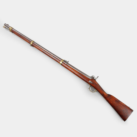 Hola buenas tardes.
Tengo una consulta.
Un amigo ha heredado un fusil sueco bastante especial, comprado 01