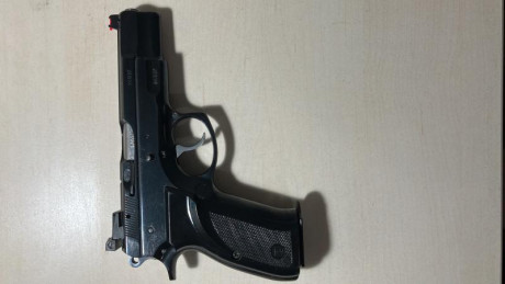 Se vende cz75 B,con dos cargadores,miras lpa micrometricas,todos los muelles cambiados por muelles de 02