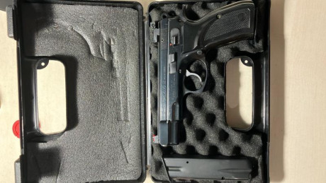 Se vende cz75 B,con dos cargadores,miras lpa micrometricas,todos los muelles cambiados por muelles de 01
