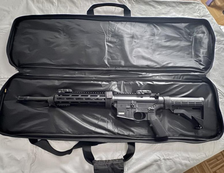 Buenas tardes compañeros.

Vendo Carabina SMITH & WESSON MP15 Sport Negra - Cal. 22 con cargador de 02