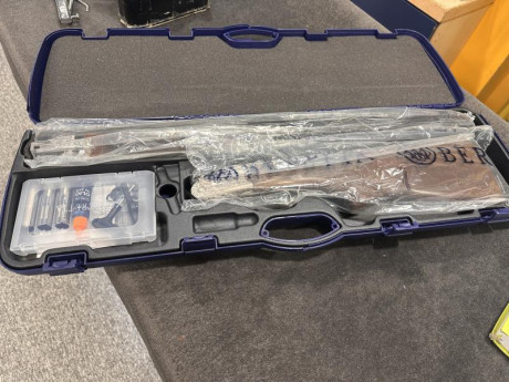 Vendo escopeta Beretta 686 Silver Pidgeon Sporting, con culata b-fast, calibre 12 y cañón de 76, 5 choques 11