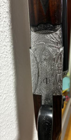 Se vende paralela de dos gatillos, expulsora, gatillo articulado, válvulas de escape de gases. En buen 00