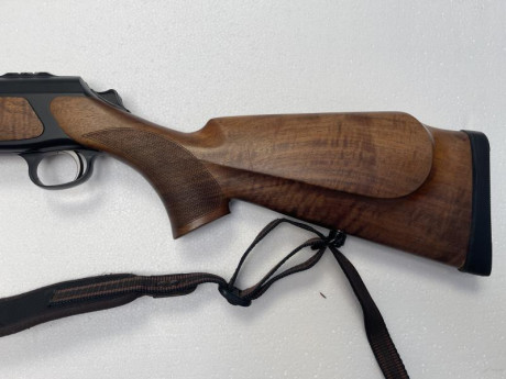 Sauer 303 calibre 300magnum, utilizado  para cazar, pocos tiros y algo más de  trote. En perfecto estado 11