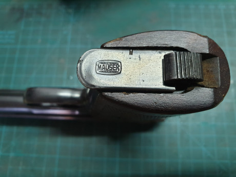 SE VENDE PISTOLA MAUSER MODELO 1934 EN CALIBRE 7,65 mm CON CARGADOR ORIGINAL. 
ESTADO DE CONSERVACIÓN 10