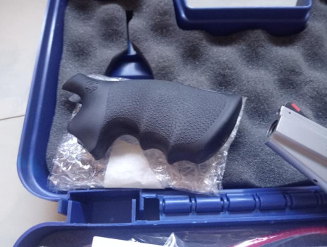 En venta Revólver Smith & Wesson 686 SSR 4" - 357 Mag.sin apenas uso, está como nuevo.
Incluye 61