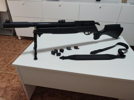 Vendo carabina Gamo Arrow PCP 5,5mm, comprada en Enero, como nueva, incluyendo 4 cargadores multitiro 00