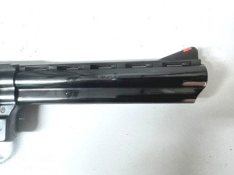 Un buen amigo vende este Revolver Guiado en Licencia de Tiro Deportivo   F 

Se trata de un   REVOLVER 02