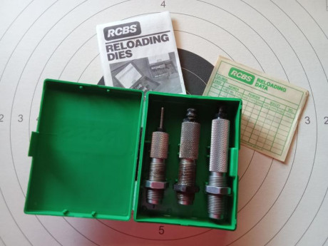 Pongo en venta distintos materiales que han quedado sin uso para mí.

Los dies a 35 euros cualquiera de 02